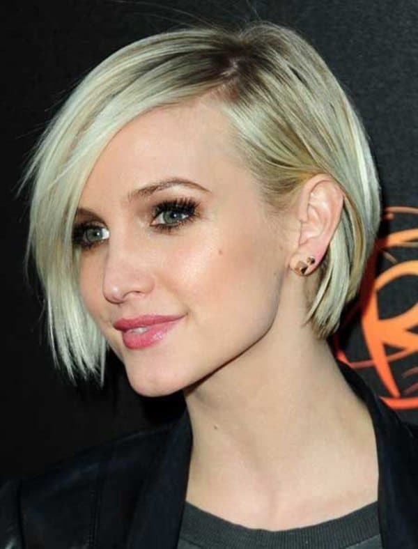 15 Best Short Haircuts for Women Over 40 - On Haircuts