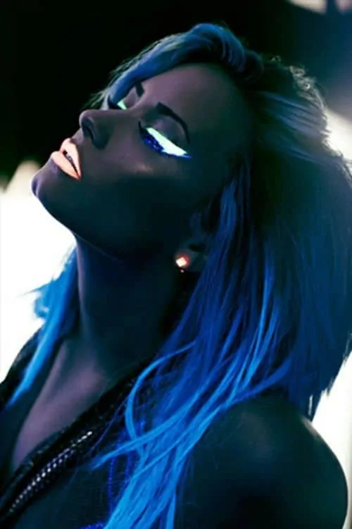 Demi Lovato's amazing beautiful glow in the dark hair color