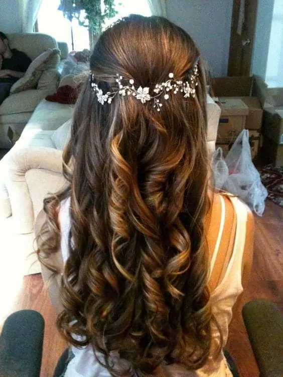 romatic long hairstyle for wedding party