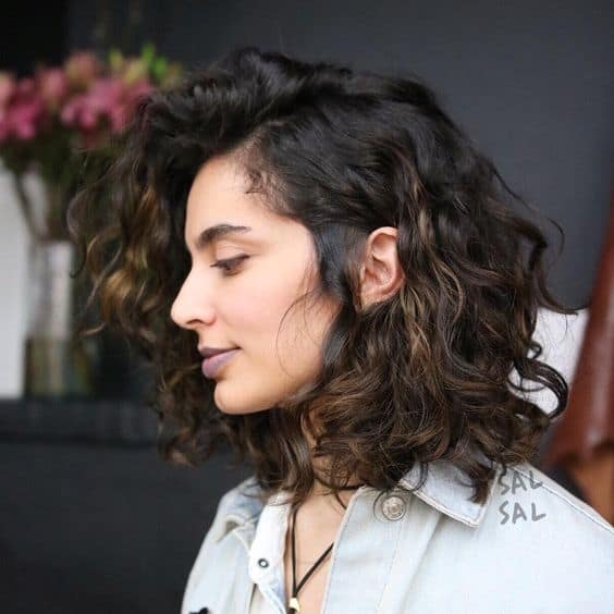 fashionable hairstyle for curly hairstyle