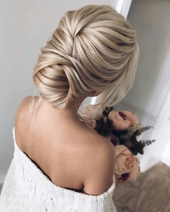amazing long blonde hair updos for prom